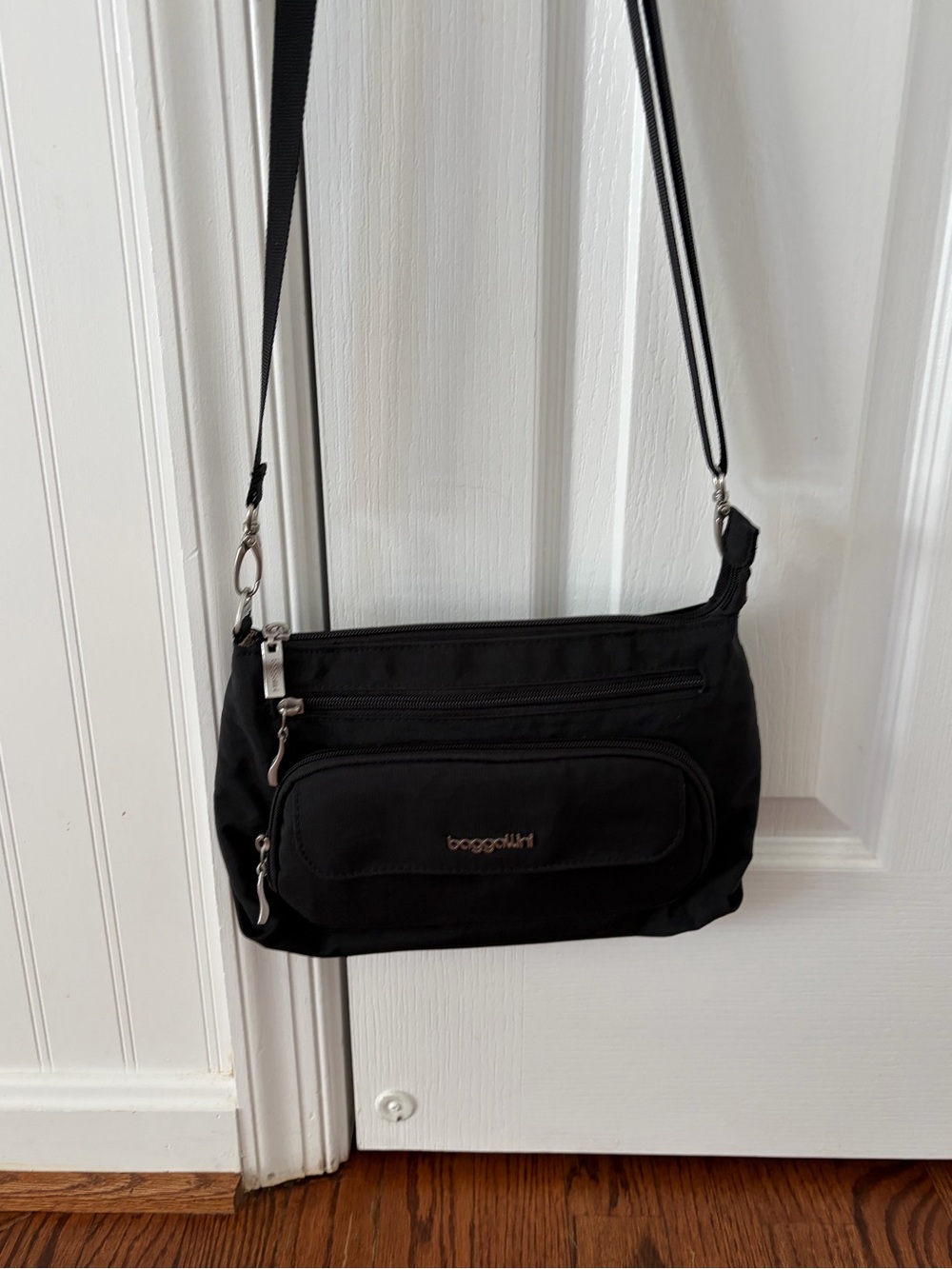 Baggallini Black Nylon Crossbody Shoulder Bag